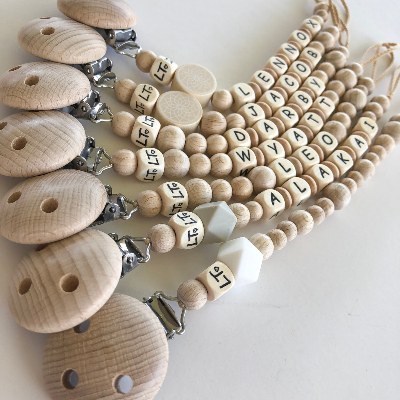 Wooden soother chains